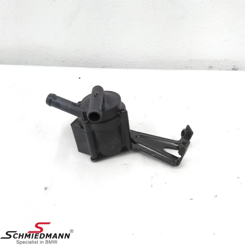 Poisto - Additional electric water pump for turbo - 11517629916 11517629916 11 51 7 629 916 7629916